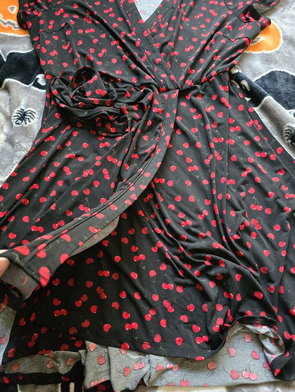 Torrid Cherry Print Tie Belt Wrap Dress Size 2 - Picture 2 of 3